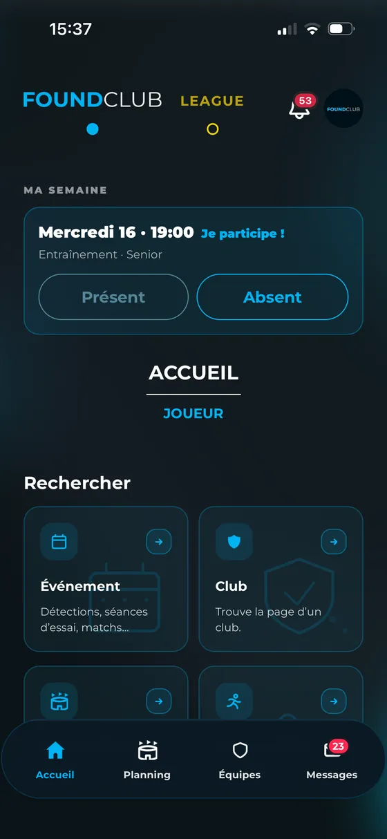 Côté joueur : « Ma semaine » sur l'accueil, avec les boutons Présent et Absent